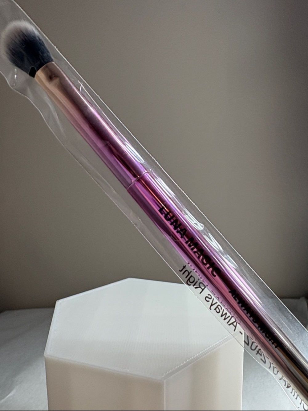 3/$25 LUNA MAGIC, Eyeshadow Brush Full Size Makeup Brush BNIB